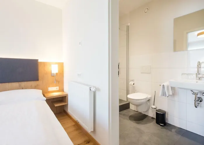 Casa de hóspedes Adler & 3*